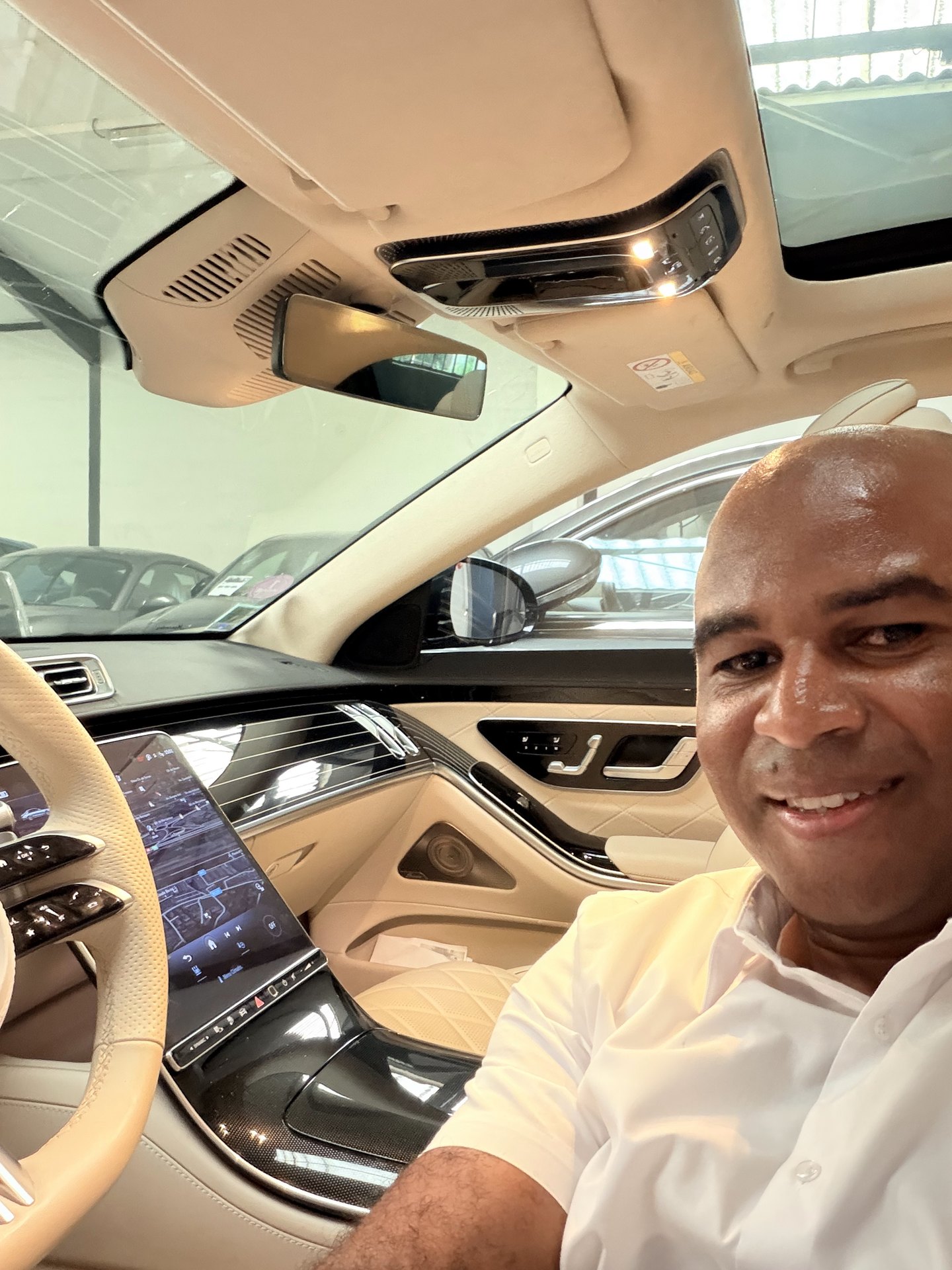 Intérieur cuir de la Mercedes Classe S avec son chauffeur