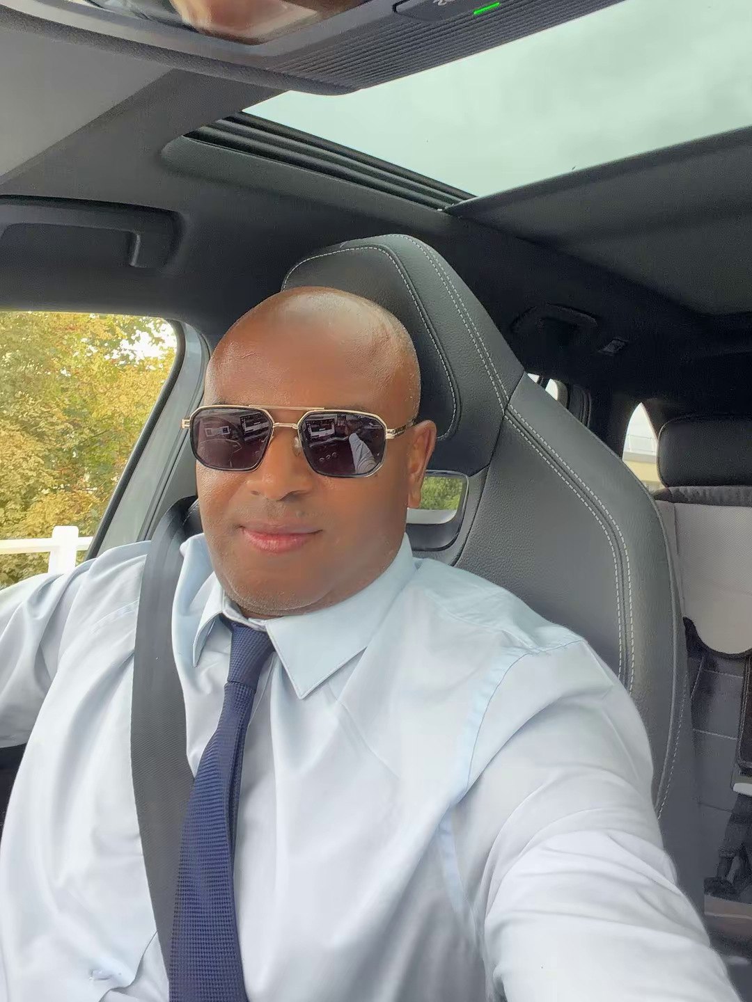 Chauffeur Safeness Transport au volant